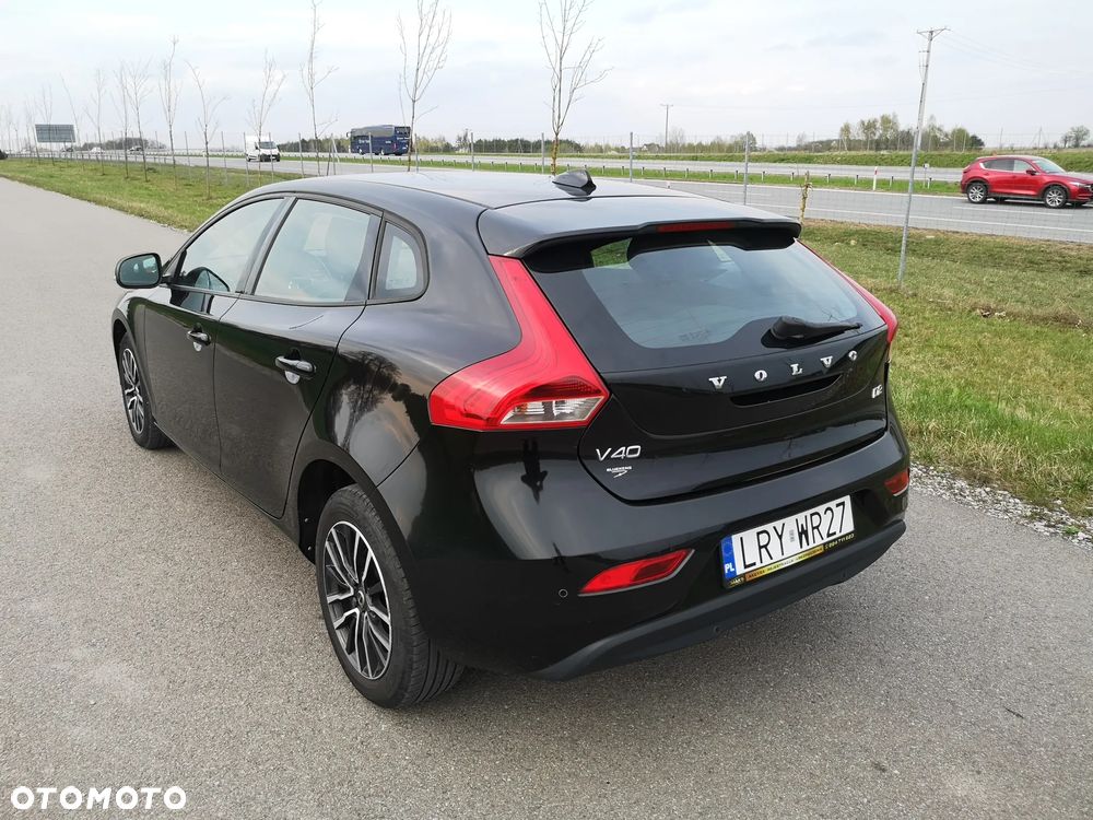 Volvo V40 D2 Momentum - 24