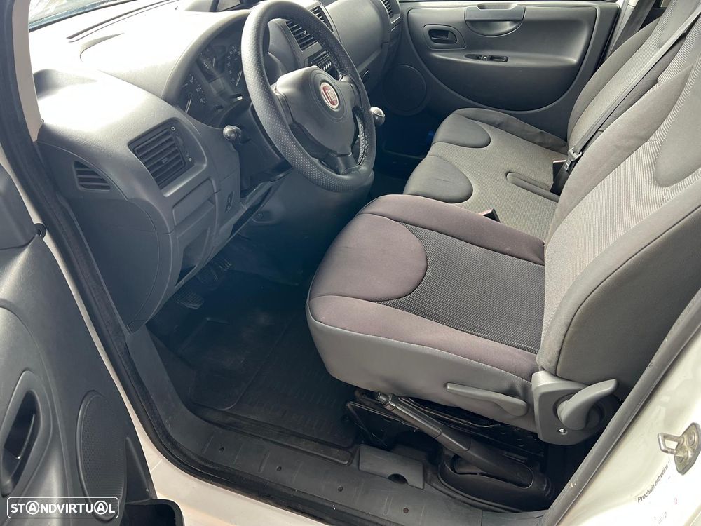 Fiat Scudo 2.0 JTD / 6 Lugares - 17