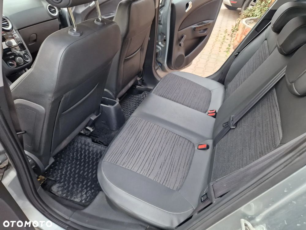 Opel Corsa 1.2 16V Enjoy - 17