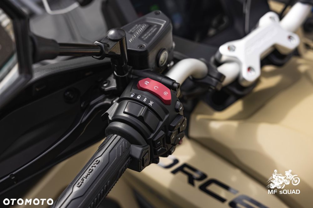 CFMoto CForce - 8