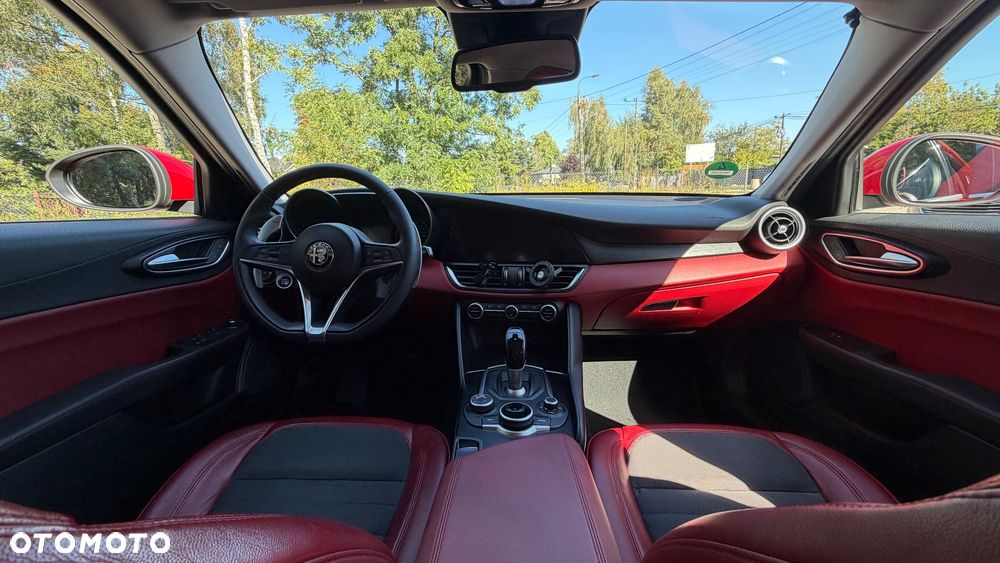 Alfa Romeo Giulia - 5