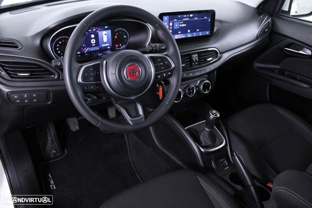 Fiat Tipo Station Wagon Cross 1.0 GSE T3 Cross - 32