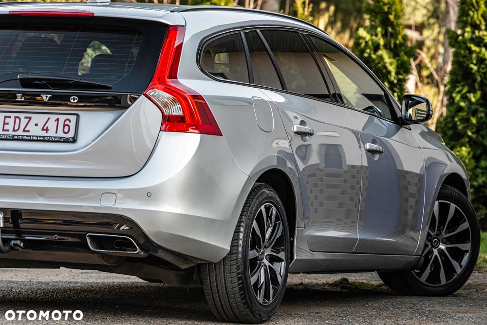 Volvo V60 D2 Geartronic Momentum - 18