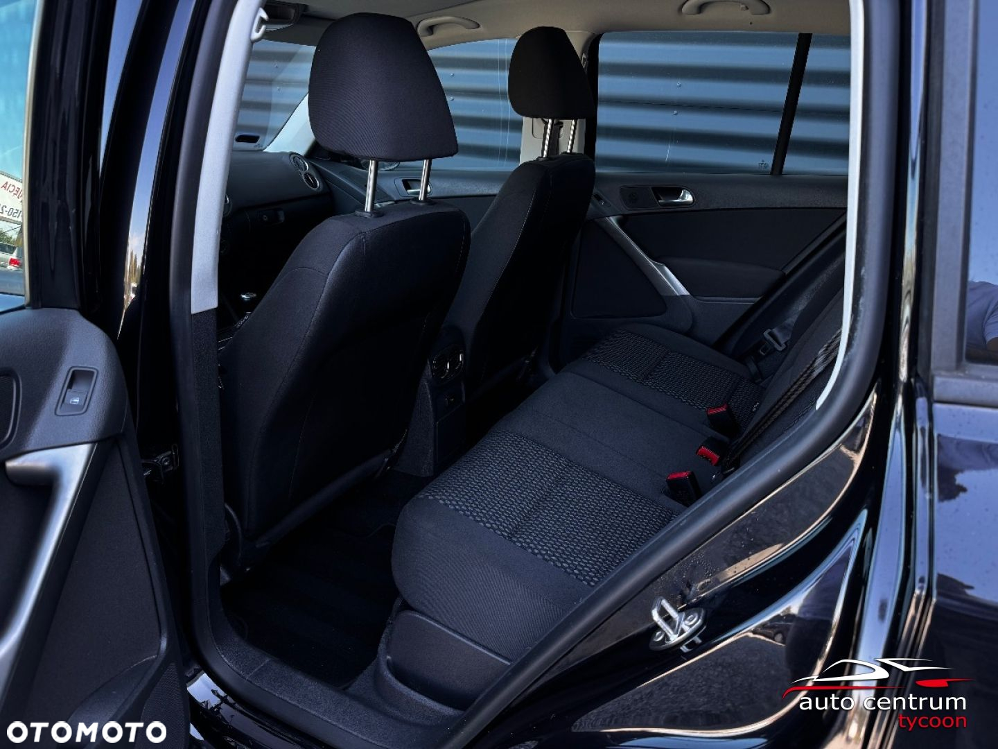 Volkswagen Tiguan - 10