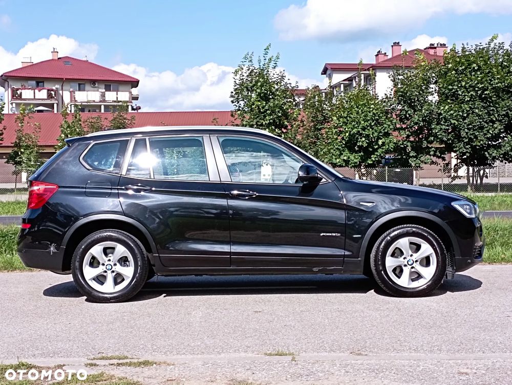 BMW X3 xDrive20i Advantage - 12