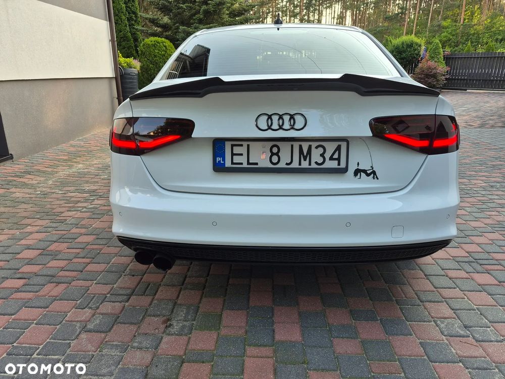 Audi A4 Limousine - 9