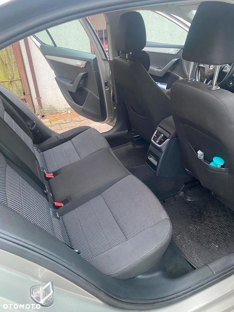 Skoda Octavia 1.4 TSI Ambition - 8