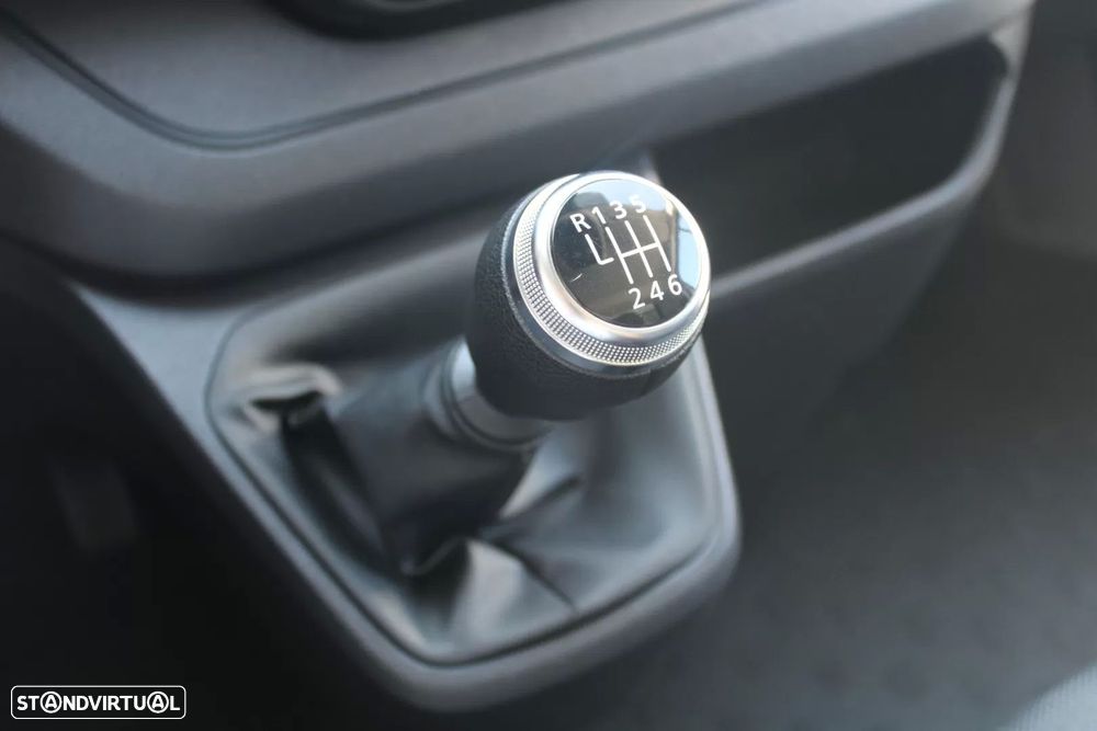 Renault TRAFIC 2.0 BLUE DCI C/FRIO - 22