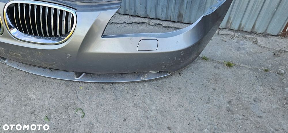 BMW 5 E60 E61 2003-2007 Kompletny zderzak przód Zderzak przedni pod czujniki parkowania PDC XENON spryskiwacze  KOLOR Silbergrau - 25