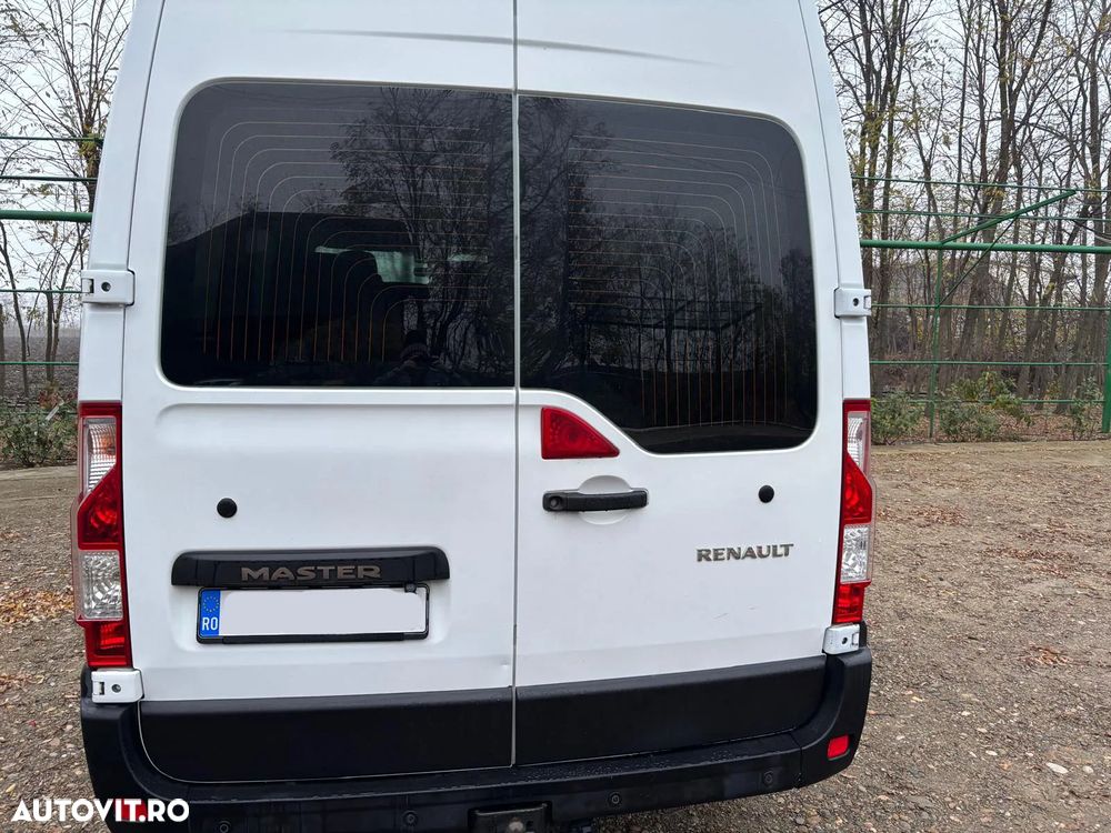 Renault Master 2.3 Combi 3,5t L2H2 8+1 locuri 4,7 m3 Confort - 3