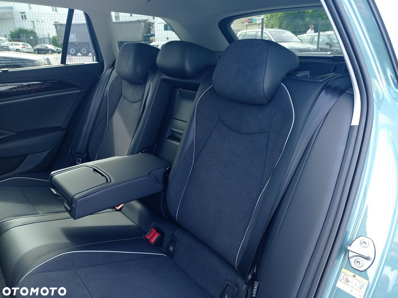 Volkswagen Passat - 16