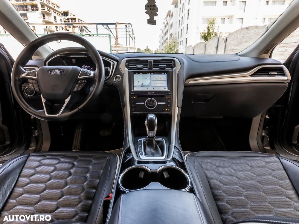 Ford Mondeo Vignale 2.0 Hybrid - 16