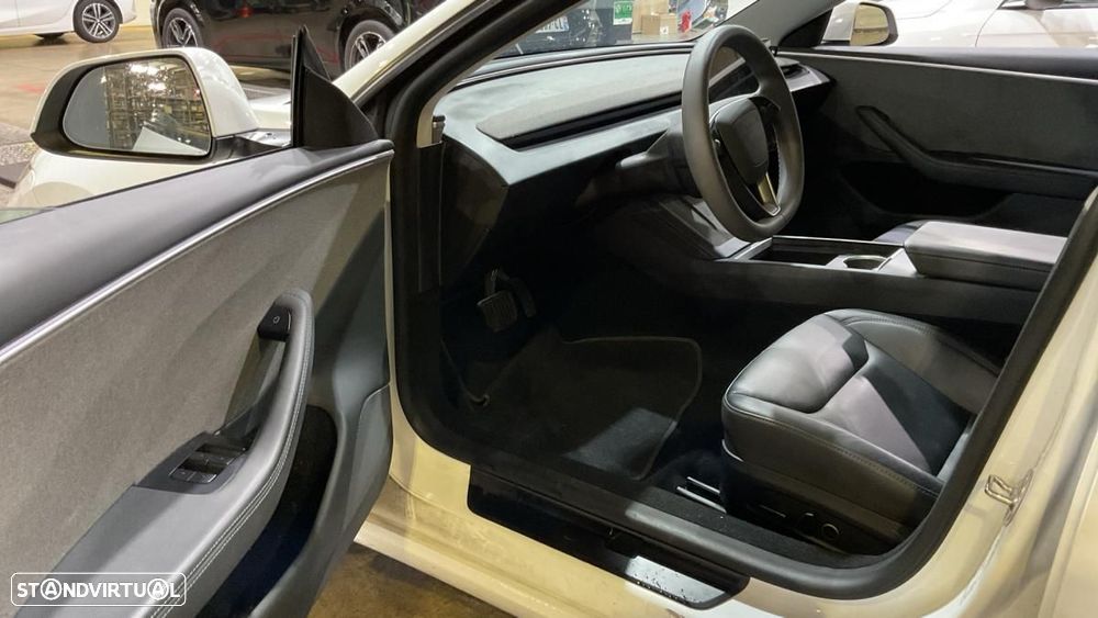 Tesla Model 3 Standard RWD - 4