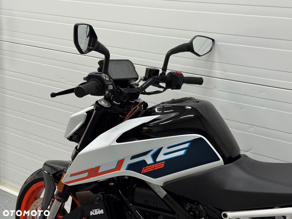 KTM Duke 125 - 24