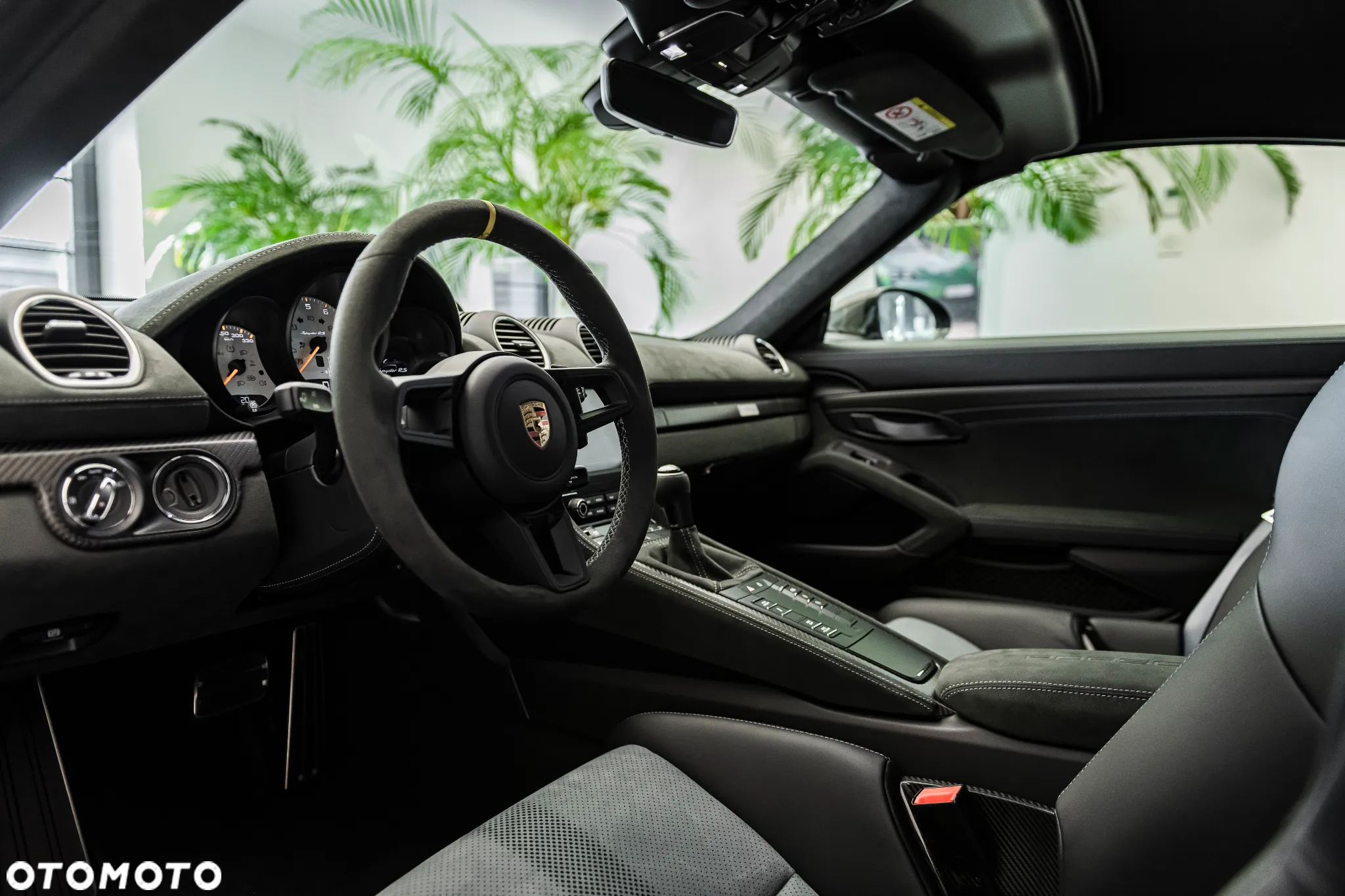 Porsche 718 Spyder - 10