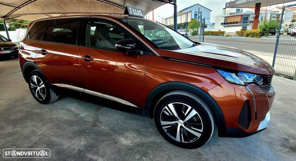 Peugeot 5008 2022 photo 3