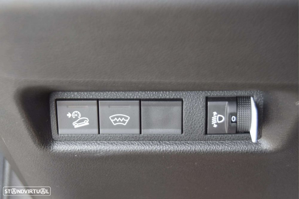 Jeep Avenger 54 kWh Summit - 27