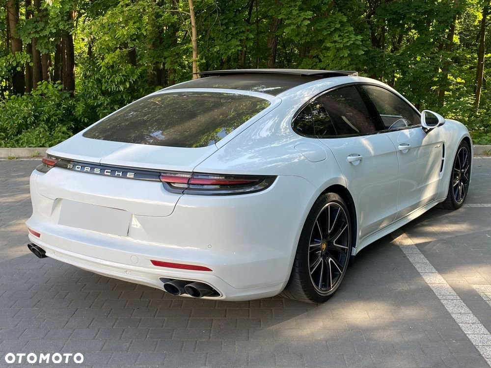 Porsche Panamera - 24