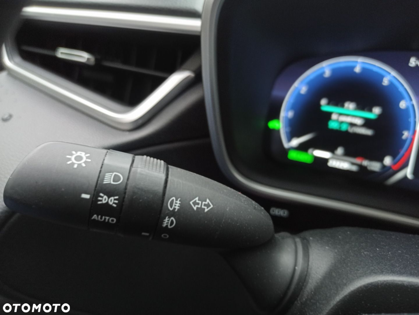 Toyota Corolla Cross - 11