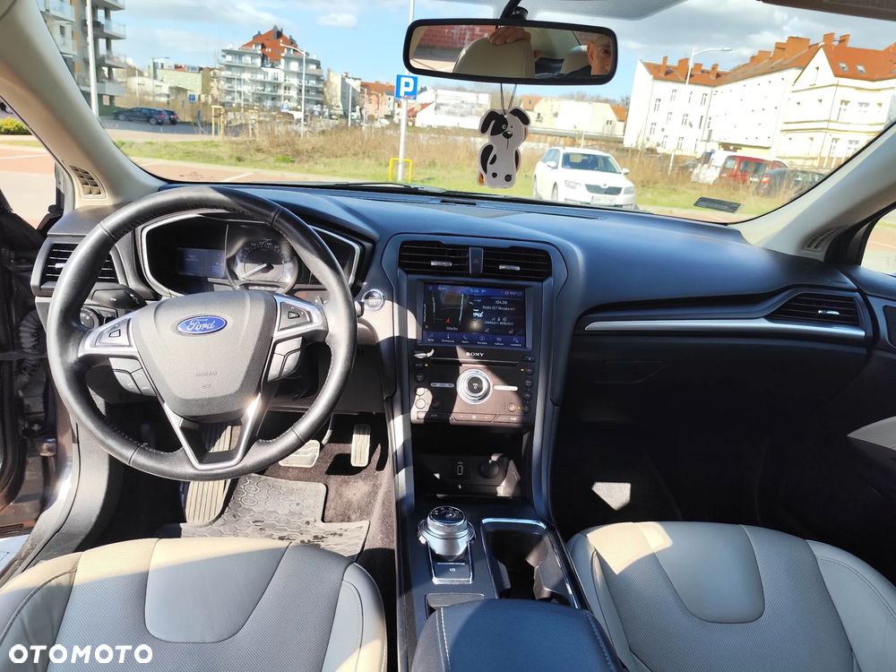 Ford Fusion 2.0 EcoBoost Titanium - 9