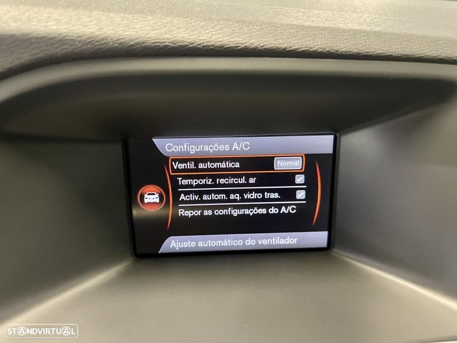 Volvo V60 2.0 D4 Momentum - 19