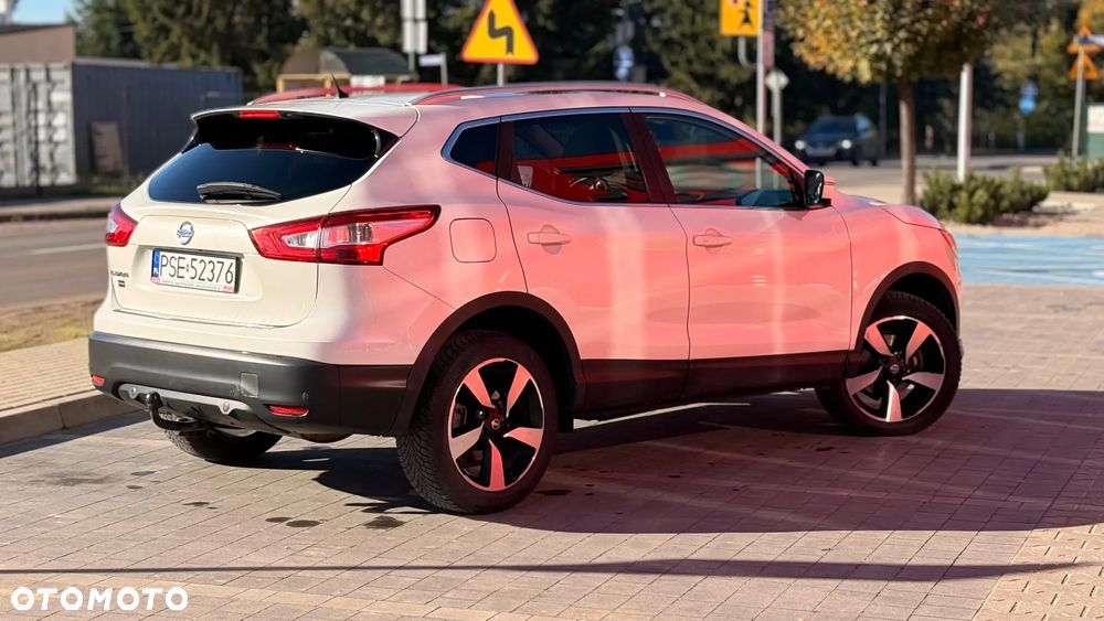 Nissan Qashqai - 25