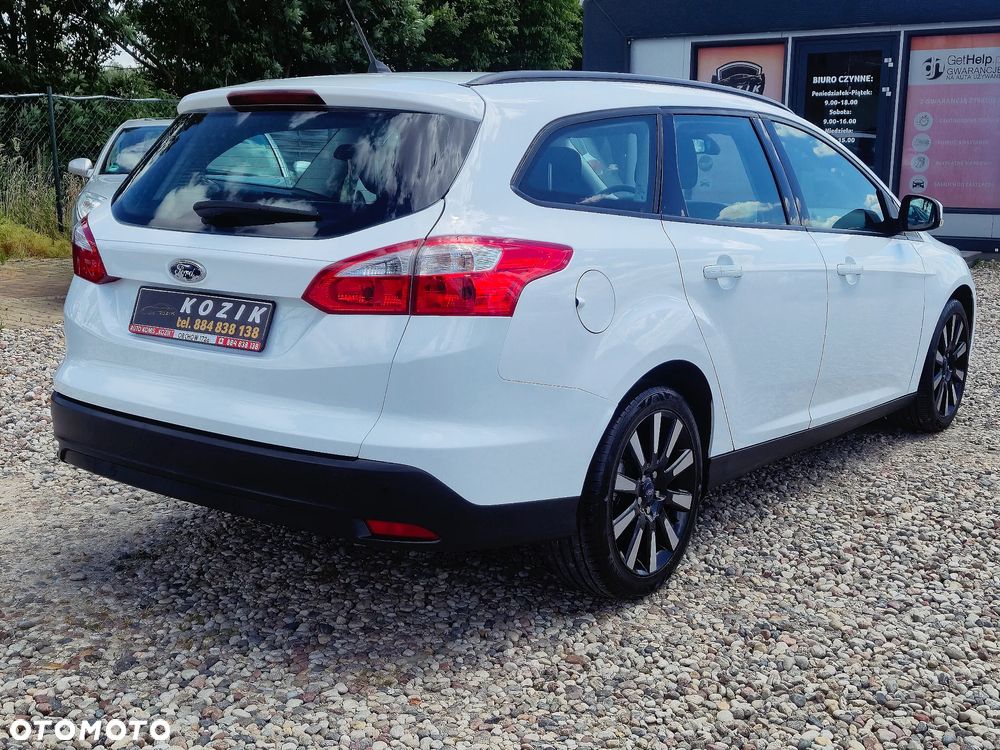 Ford Focus 1.6 TDCi DPF SYNC Edition - 11