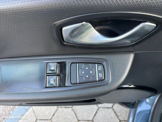 Renault Clio 1.5 dCi Limited - 15