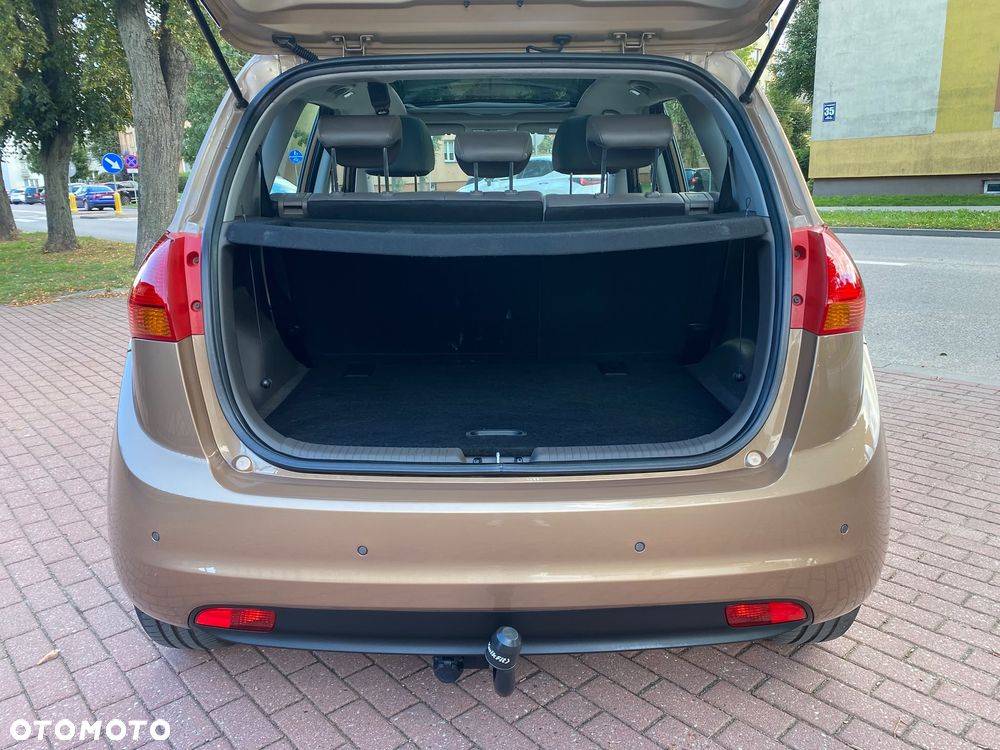 Kia Venga 1.6 CVVT Black Collection - 17