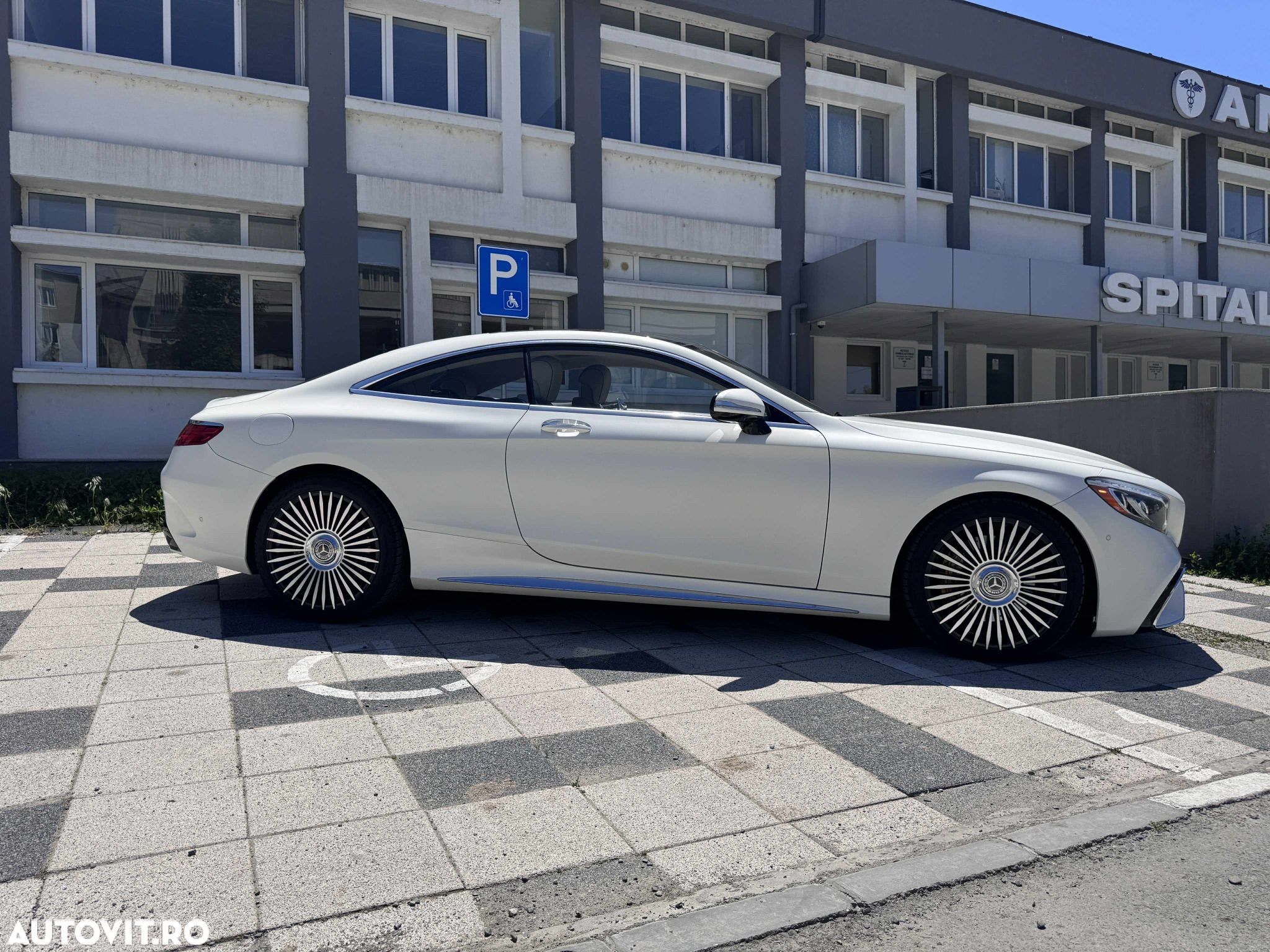 Mercedes-Benz S 500 4MATIC Coupe Aut - 1