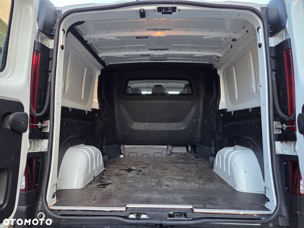 Renault Trafic - 25