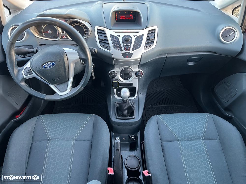 Ford Fiesta - 7