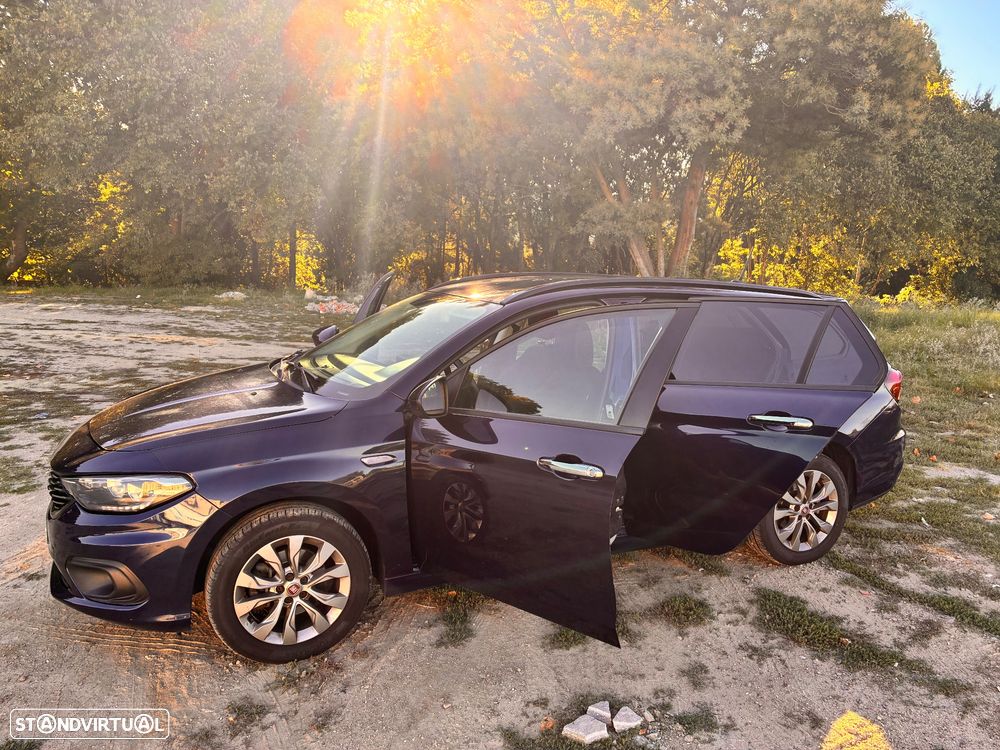 Fiat Tipo Station Wagon 1.3 M-Jet Lounge Tech - 10