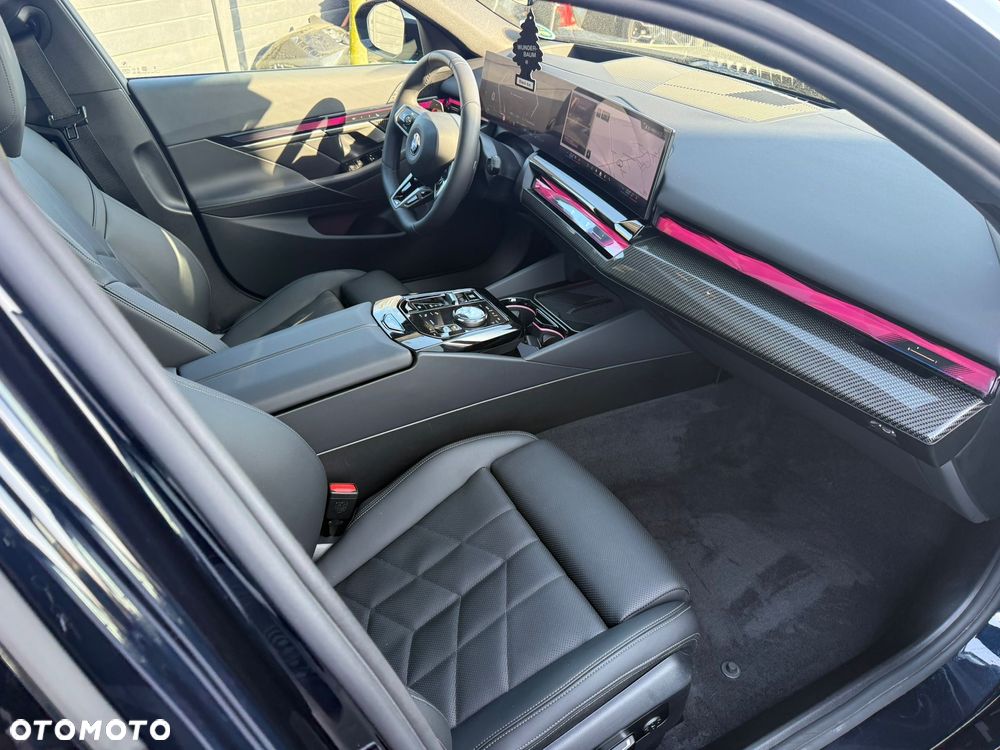 BMW Seria 5 520d - 35