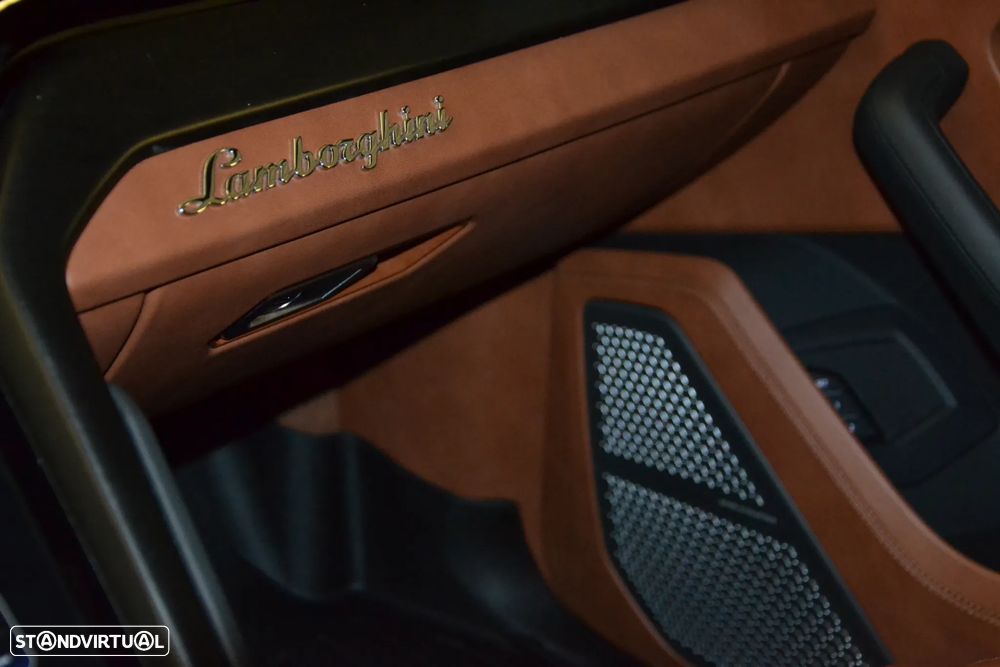 Lamborghini Urus - 39