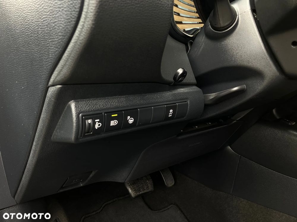 Toyota Corolla 2.0 Hybrid Comfort - 32