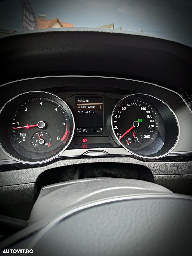 Volkswagen Passat Variant 2.0 TDI SCR DSG Comfortline - 17