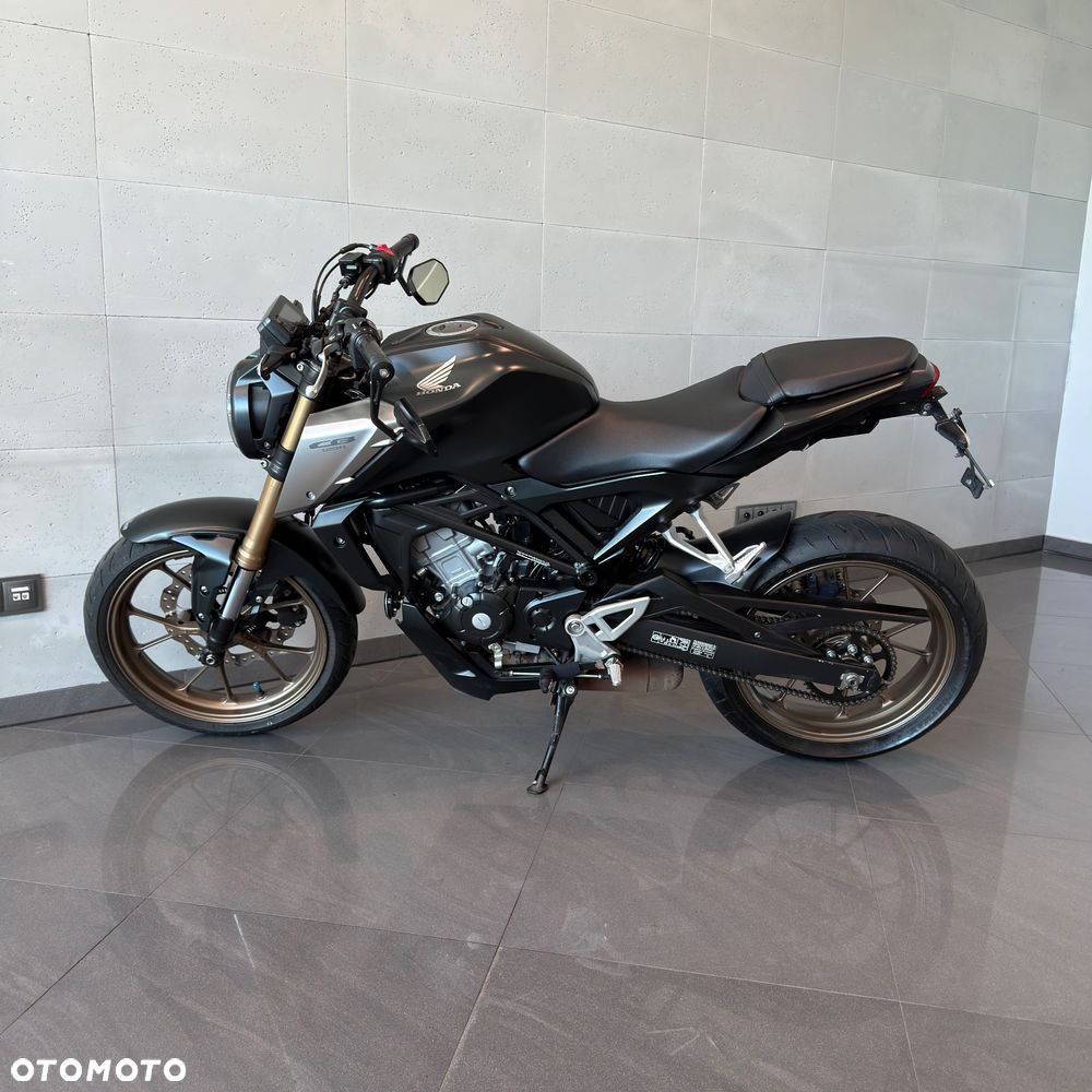 Honda CB - 8