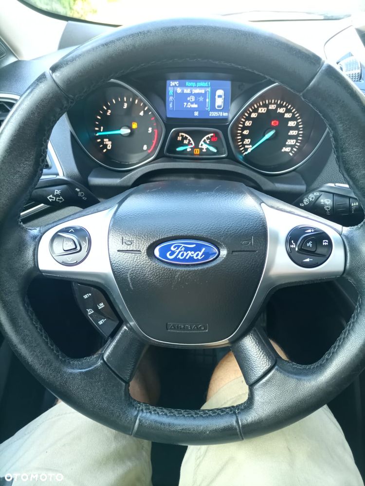Ford Kuga - 12