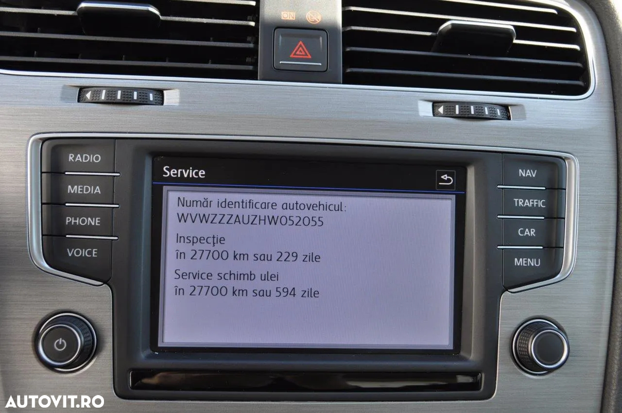 Volkswagen Golf 1.4 TSI BMT Comfortline - 29