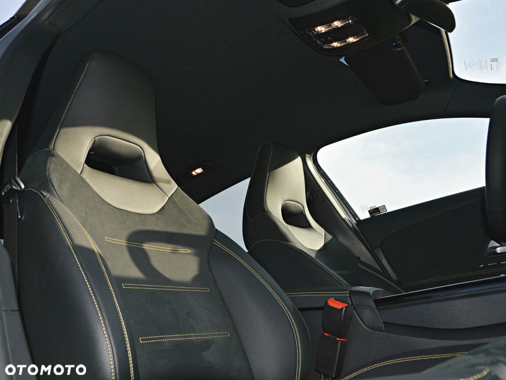Mercedes-Benz Klasa A 45 S AMG 4-Matic 8G-DCT - 33