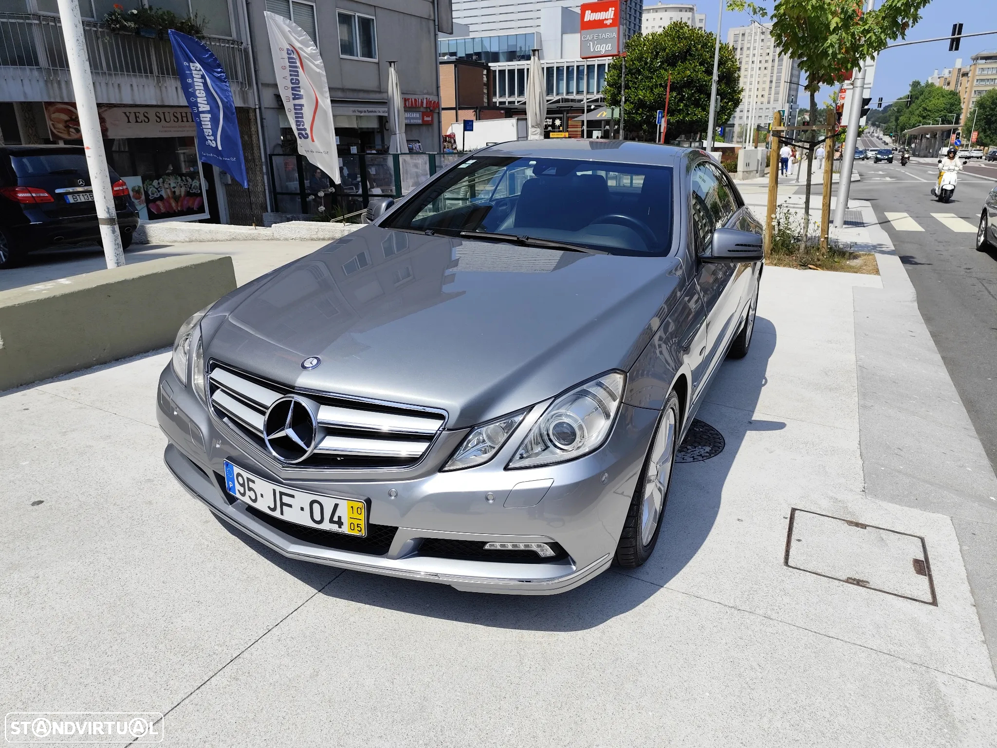 Mercedes-Benz E 350 CDi Avantgarde BlueEfficiency Auto - 2
