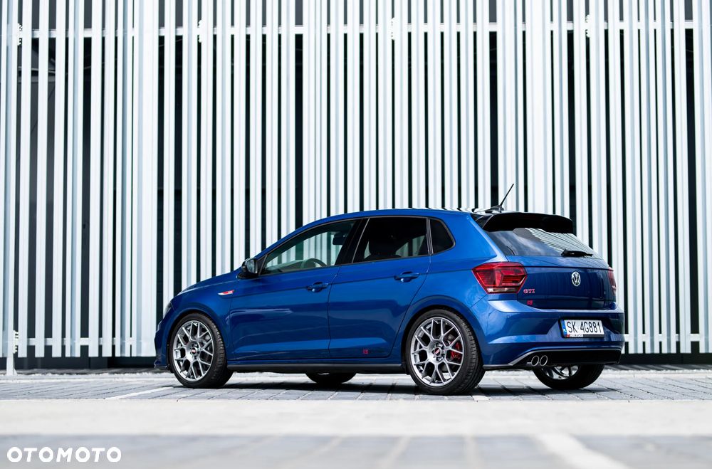 Volkswagen Polo - 10