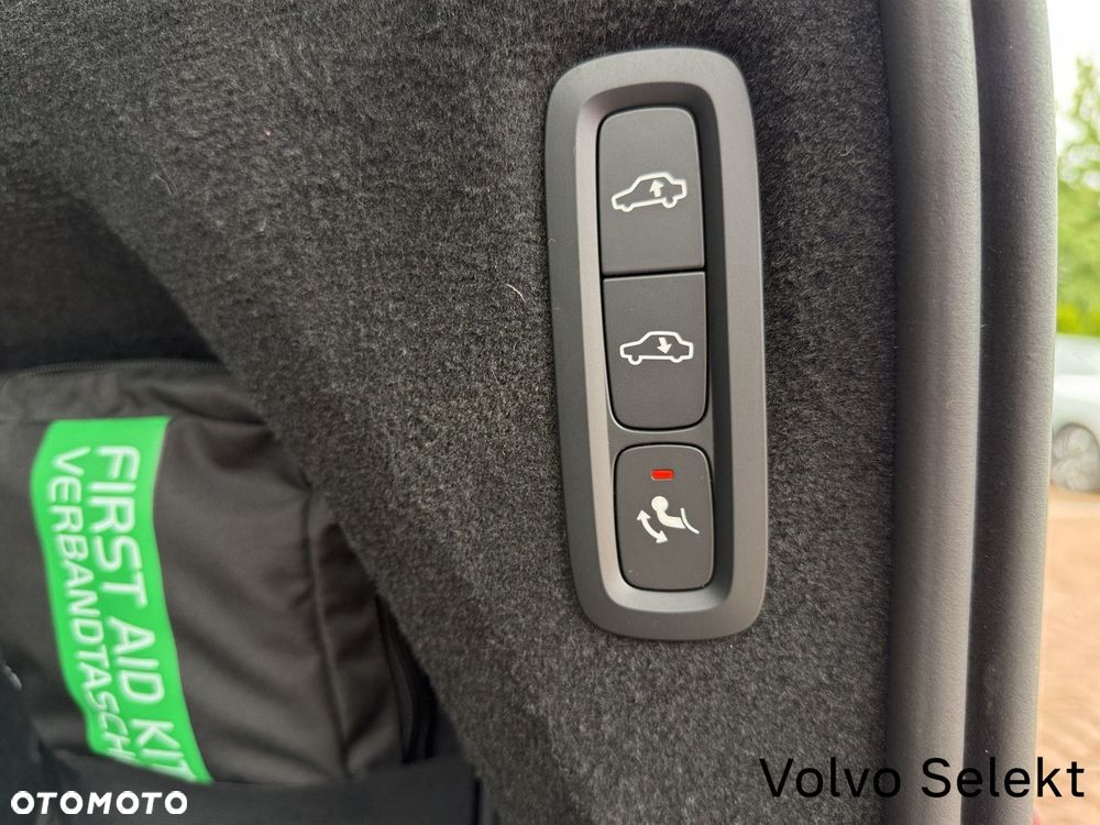 Volvo XC 90 - 23