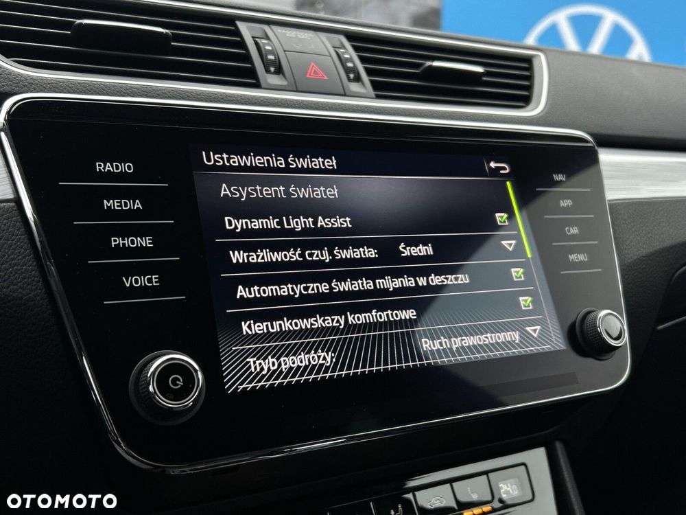 Skoda Superb 1.5 TSI Ambition DSG - 27