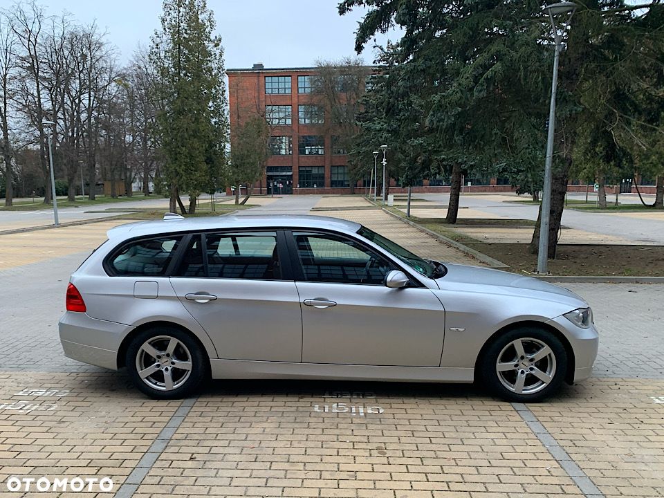 BMW Seria 3 - 22