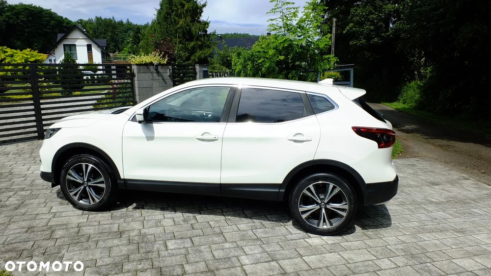 Nissan Qashqai 1.2 DIG-T N-Connecta EU6 - 12