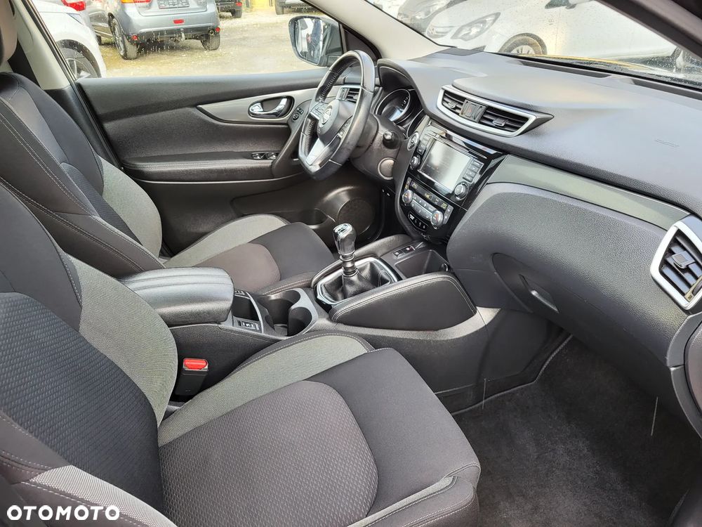 Nissan Qashqai 1.3 DIG-T Tekna+ - 23
