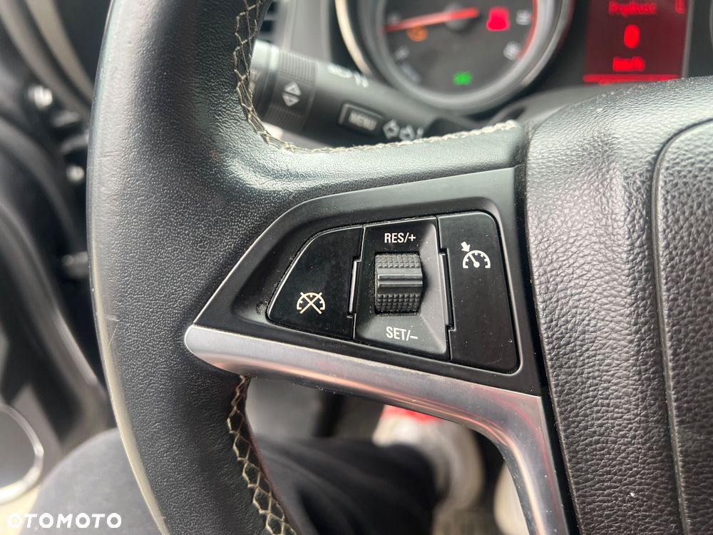 Opel Astra 1.4 T Enjoy S&S - 21