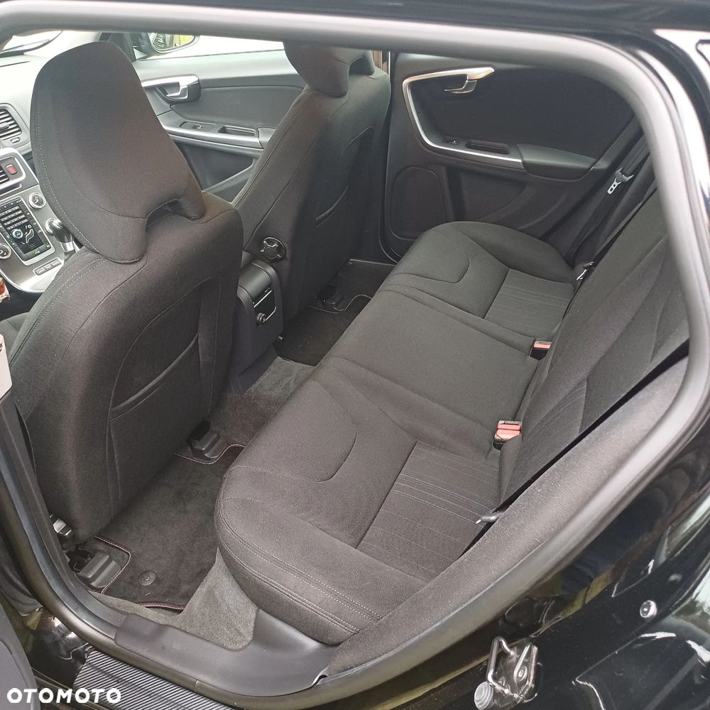 Volvo V60 T3 Kinetic - 9